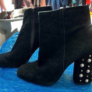 Steve Madden Yvette Suede Leather upper with studded heel books